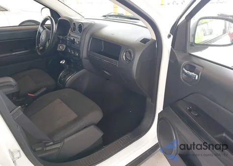 2012 Jeep Compass Latitude z USA, uszkodzony, nr VIN 1C4NJCEA5CD719327